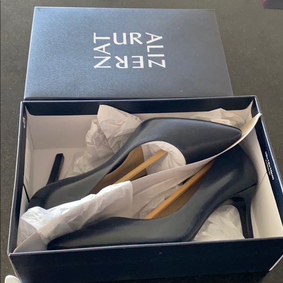 Naturalizer Shoes - Naturalizer Dark Navy Shoes NWT size 7 1/2